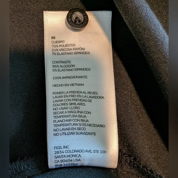 Figs Women’s Rafaela Oversized Longsleeve Scrub Top Black Size XL - Picture 7 of 10